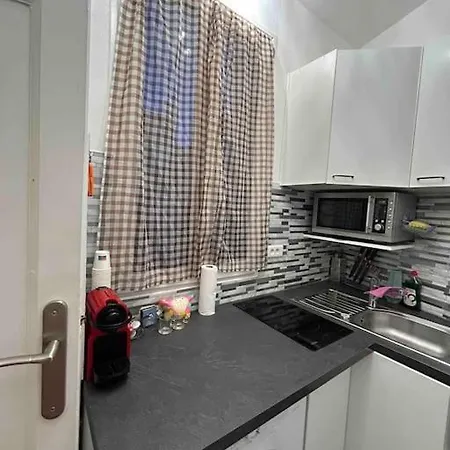 Your Parisian 10 Min Walk From Eiffel Tower *